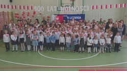 Śpiewanie hymnu