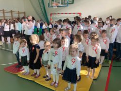 Rys. Mieszkamy w Polsce