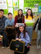 Rys. Dzień bez plecaka