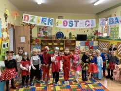 Rys. Dzień Postaci z Bajek