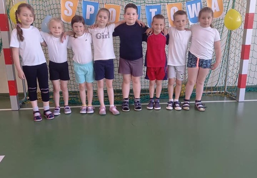 Olimpiada sportowa dzieci z grupy 0 - 2 czerwca 2021r. - display this album Olimpiada sportowa dzieci z grupy 0 - 2 czerwca 2021r.
