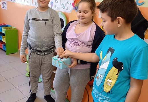 244593208 patrycja