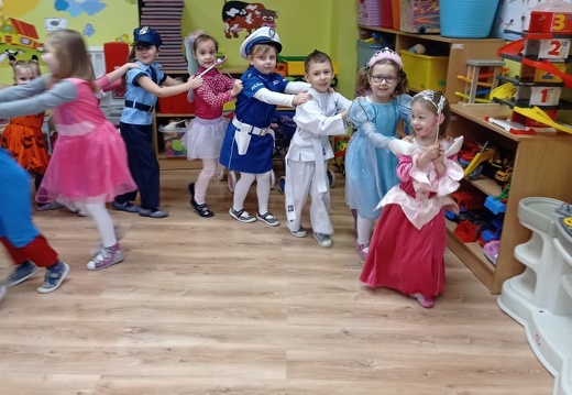 bal karnawalowy dla przedszkolakow 14