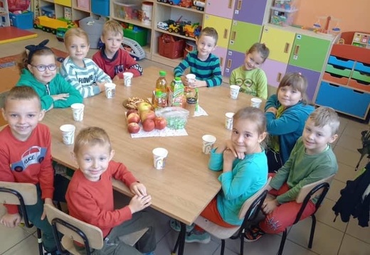 img dzien jablka 11