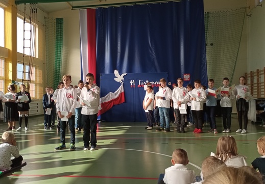 akademia 11 listopada 04