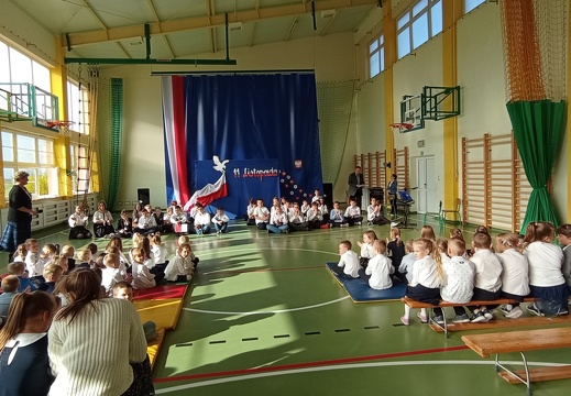 akademia 11 listopada 14